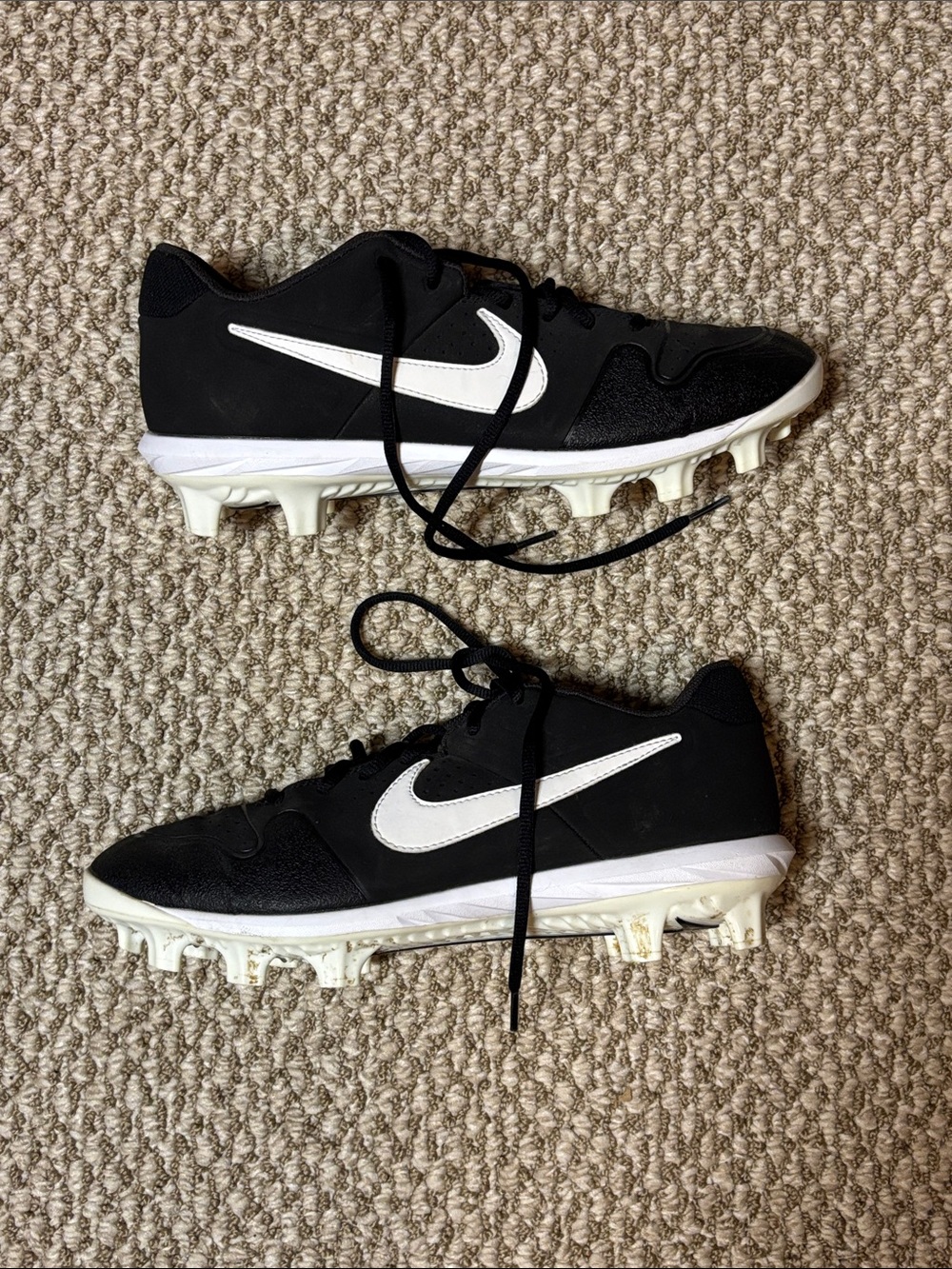 Nike Black and White Shoe Size Label Tag
